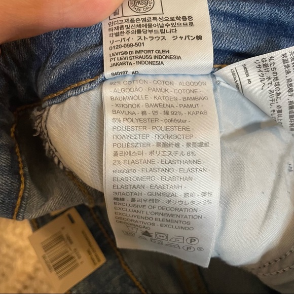 NWT! LEVI STRAUSS 721 High Rise Ripped Raw Hem Skinny Jeans - Size 27 - Picture 15 of 16